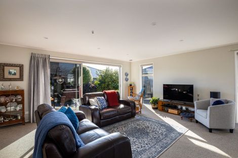 Photo of property in 374b Carrington Street, Upper Vogeltown, New Plymouth, 4310