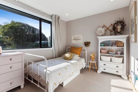 Photo of property in 1/7 Pine Road, Orewa, 0931