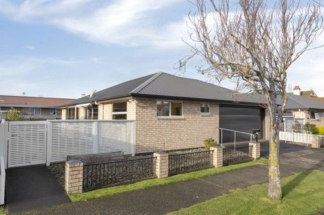Photo of property in 105 Argyle Street, Mosgiel, 9024