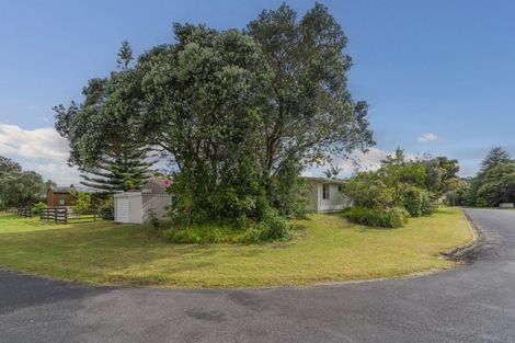 Photo of property in 37a Hardy Place, Cooks Beach, Whitianga, 3591