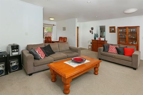 Photo of property in 2/104 Rathgar Road, Henderson, Auckland, 0610
