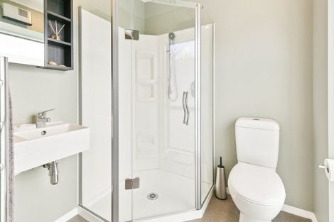 Photo of property in 8 Saint Johns Terrace, Tawa, Wellington, 5028