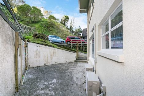 Photo of property in Parkland Flats, 7/51 Adams Terrace, Kelburn, Wellington, 6021