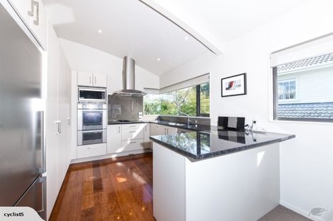 Photo of property in 33a Seacliffe Avenue, Belmont, Auckland, 0622