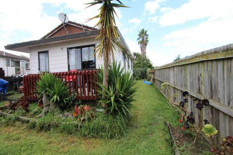 Photo of property in 2/16 Silver Creek Road, Weymouth, Auckland, 2103