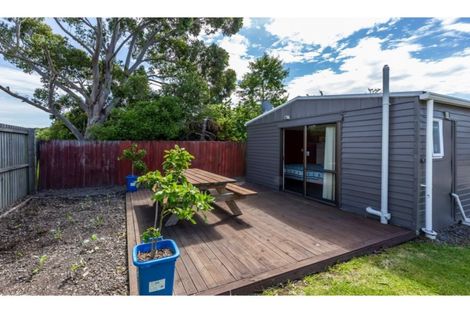 Photo of property in 52 Gould Crescent, Woolston, Christchurch, 8023