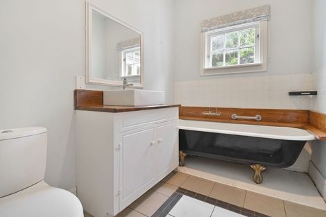 Photo of property in 2 Rose Street, Waipawa, 4210