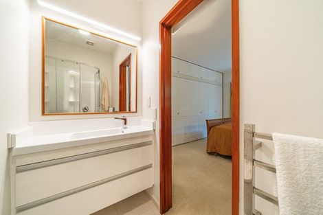 Photo of property in 13 Bayview Road, Paremata, Porirua, 5024