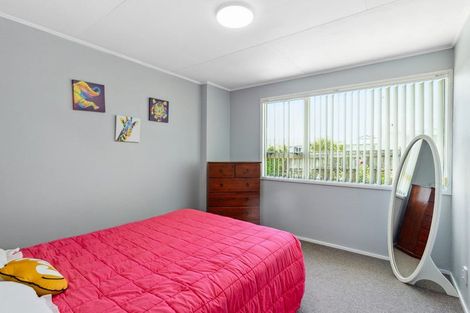 Photo of property in 4 Elder Grove, Paraparaumu, 5032