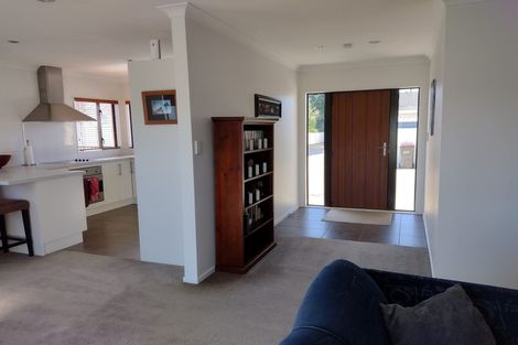 Photo of property in 16a Windsor Terrace, Taradale, Napier, 4112