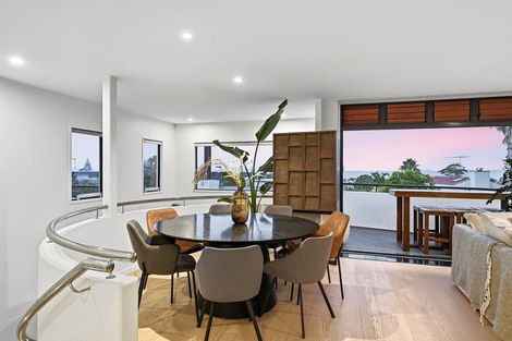 Photo of property in 22a Eastcliffe Road, Castor Bay, Auckland, 0620