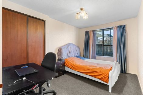 Photo of property in 2/136 Middlepark Road, Sockburn, Christchurch, 8042