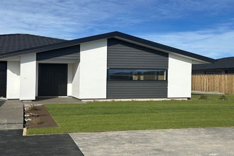 Photo of property in 5 Nirmal Way, Rolleston, 7614