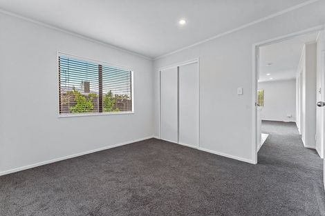 Photo of property in 2/222 Birkdale Road, Birkdale, Auckland, 0626