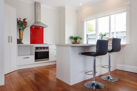 Photo of property in 37 Harris Street, Marton, 4710