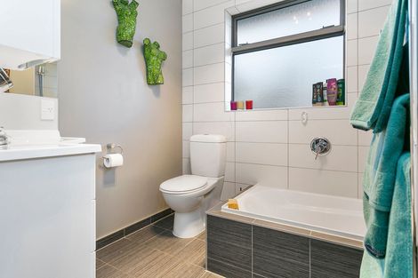 Photo of property in 66 Wordsworth Street, Leamington, Cambridge, 3432