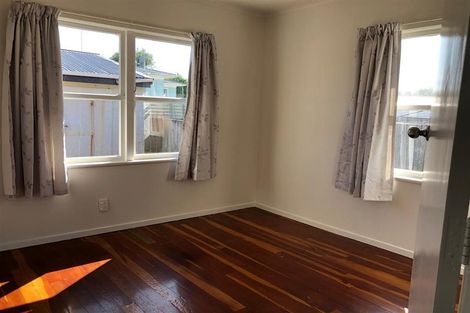 Photo of property in 2 Belgrave Place, Papakura, 2110