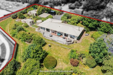 Photo of property in 64 Adams Road South, Pukekohe, 2676