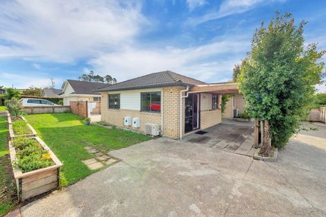 Photo of property in 35 English Oak Drive, Schnapper Rock, Auckland, 0632