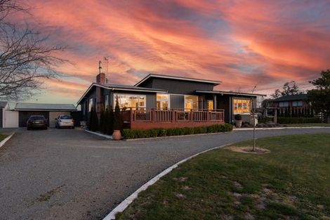 Photo of property in 65 Timaru Road, Waimate, 7924