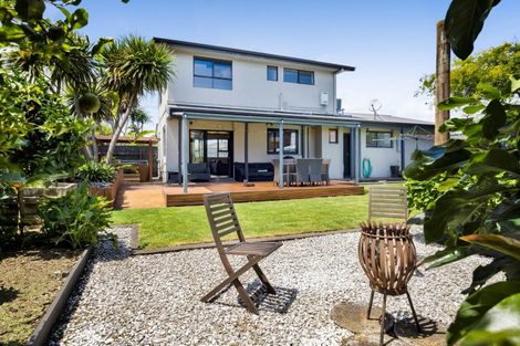 Photo of property in 164 Tukapa Street, Westown, New Plymouth, 4310