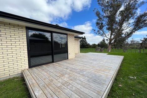 Photo of property in 16 Oldfield Lane, Marton, 4710