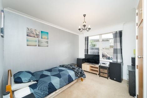 Photo of property in 8 Goodwyn Crescent, Hokowhitu, Palmerston North, 4410