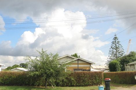 Photo of property in 43 Lippiatt Road, Otahuhu, Auckland, 1062