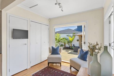 Photo of property in 1/19 Stanley Avenue, Milford, Auckland, 0620
