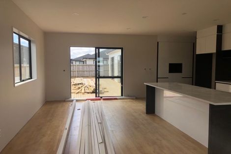 Photo of property in 8 Maxwell Road, Pukekohe, 2120