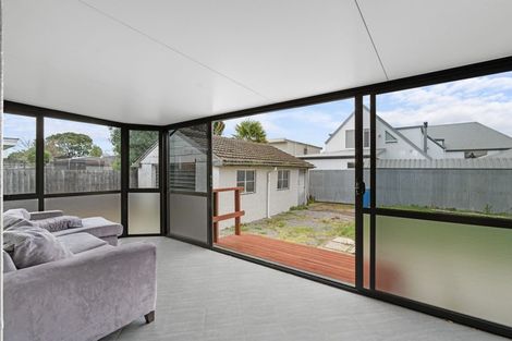 Photo of property in 144 Yaldhurst Road, Sockburn, Christchurch, 8042