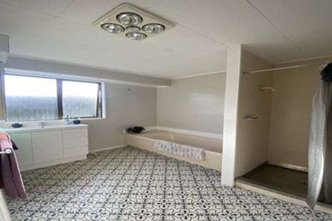 Photo of property in 15 Welland Place, Island Bay, Wellington, 6023