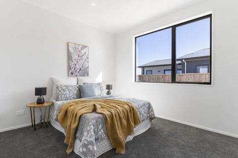 Photo of property in 21 Korowhiti Road, Clarks Beach, 2122