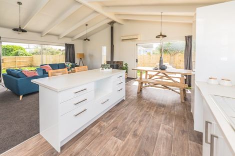 Photo of property in 8a Kings Avenue, Gonville, Whanganui, 4501