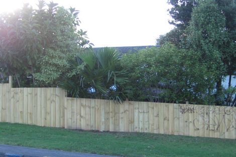 Photo of property in 132 Hepburn Road, Glendene, Auckland, 0602