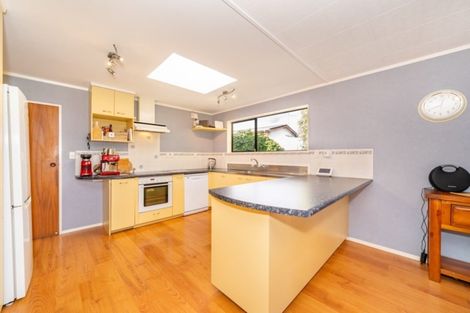 Photo of property in 25 Roband Crescent, Brown Owl, Upper Hutt, 5018