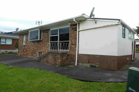 Photo of property in 1/22 Robert Burke Place, Henderson, Auckland, 0612