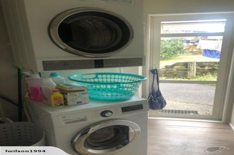 Photo of property in 4 Ellangowan Road, Waiake, Auckland, 0630