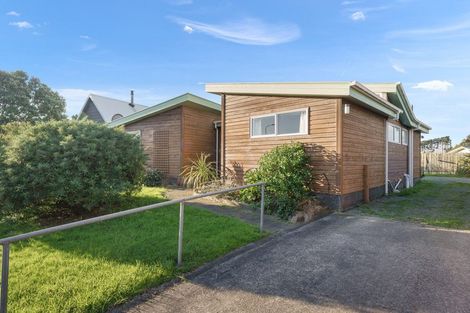 Photo of property in 20 Simcox Street, Otaki Beach, Otaki, 5512