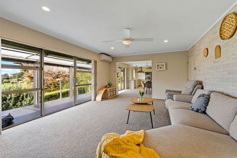Photo of property in 2/160 Stapleford Crescent, Browns Bay, Auckland, 0630