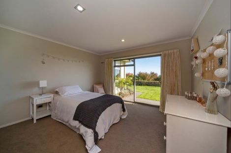 Photo of property in 396 Upland Road, Tarurutangi, New Plymouth, 4372