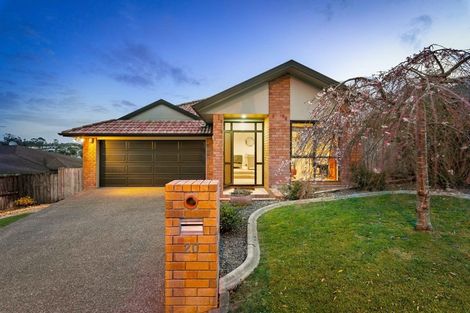 Photo of property in 20 Rising Parade, Fairview Heights, Auckland, 0632