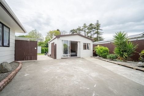 Photo of property in 45 Chatsworth Place, Highbury, Palmerston North, 4412