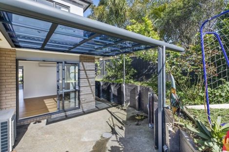 Photo of property in 38 Accent Drive, Flat Bush, Auckland, 2016