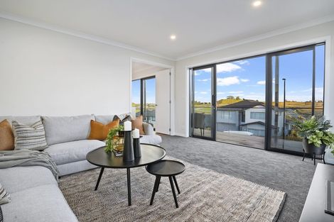 Photo of property in 116 Godfrey Drive, Orewa, 0931