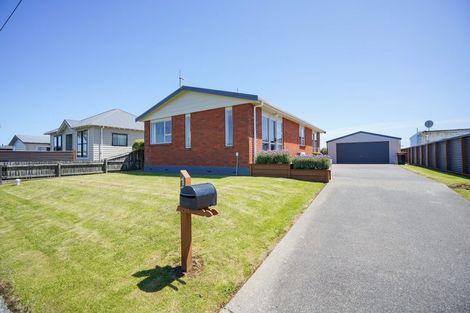 Photo of property in 130 Avon Road, Clifton, Invercargill, 9812