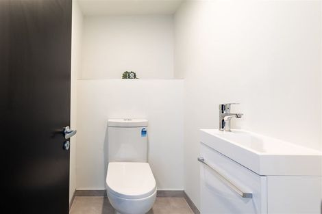 Photo of property in 10/272 Marine Parade, New Brighton, Christchurch, 8061