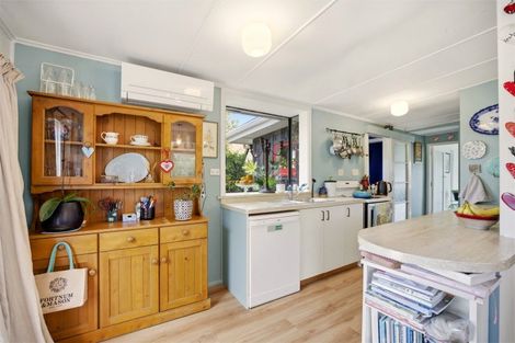 Photo of property in 12 Grierson Avenue, Amberley, 7481