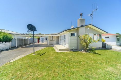 Photo of property in 138 Ruamahanga Crescent, Terrace End, Palmerston North, 4410