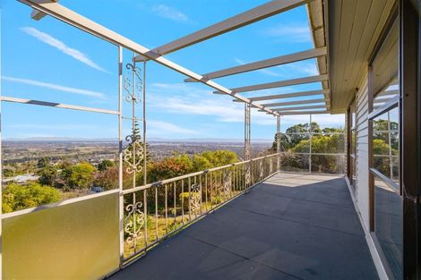 Photo of property in 99 Dyers Pass Road, Cashmere, Christchurch, 8022